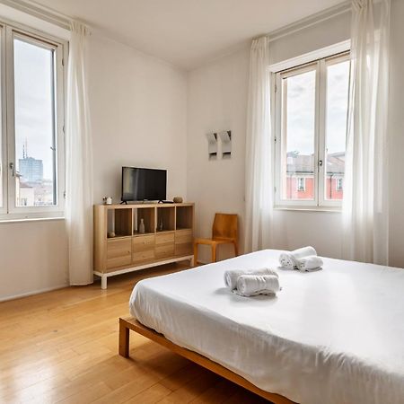 One Bedroom Apartment In Brera Милан Экстерьер фото