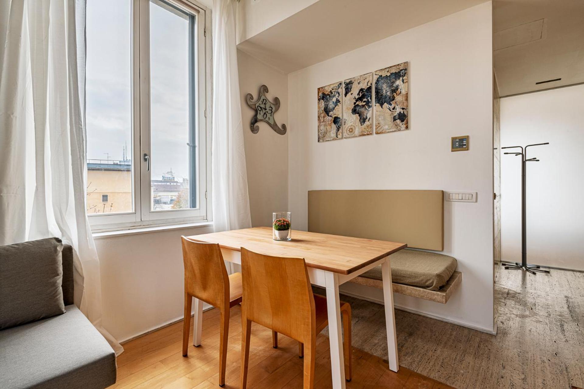 One Bedroom Apartment In Brera Милан Экстерьер фото