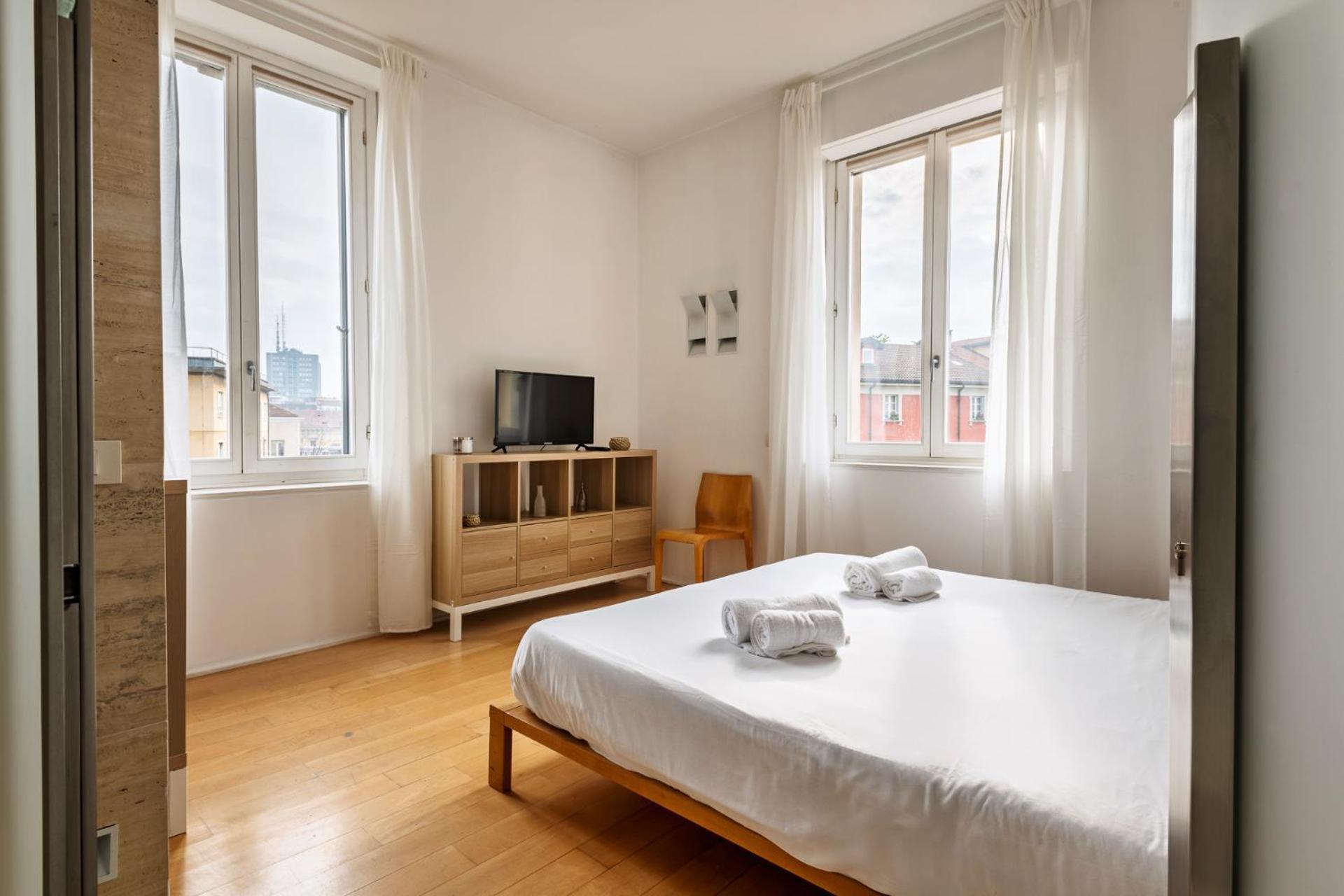One Bedroom Apartment In Brera Милан Экстерьер фото