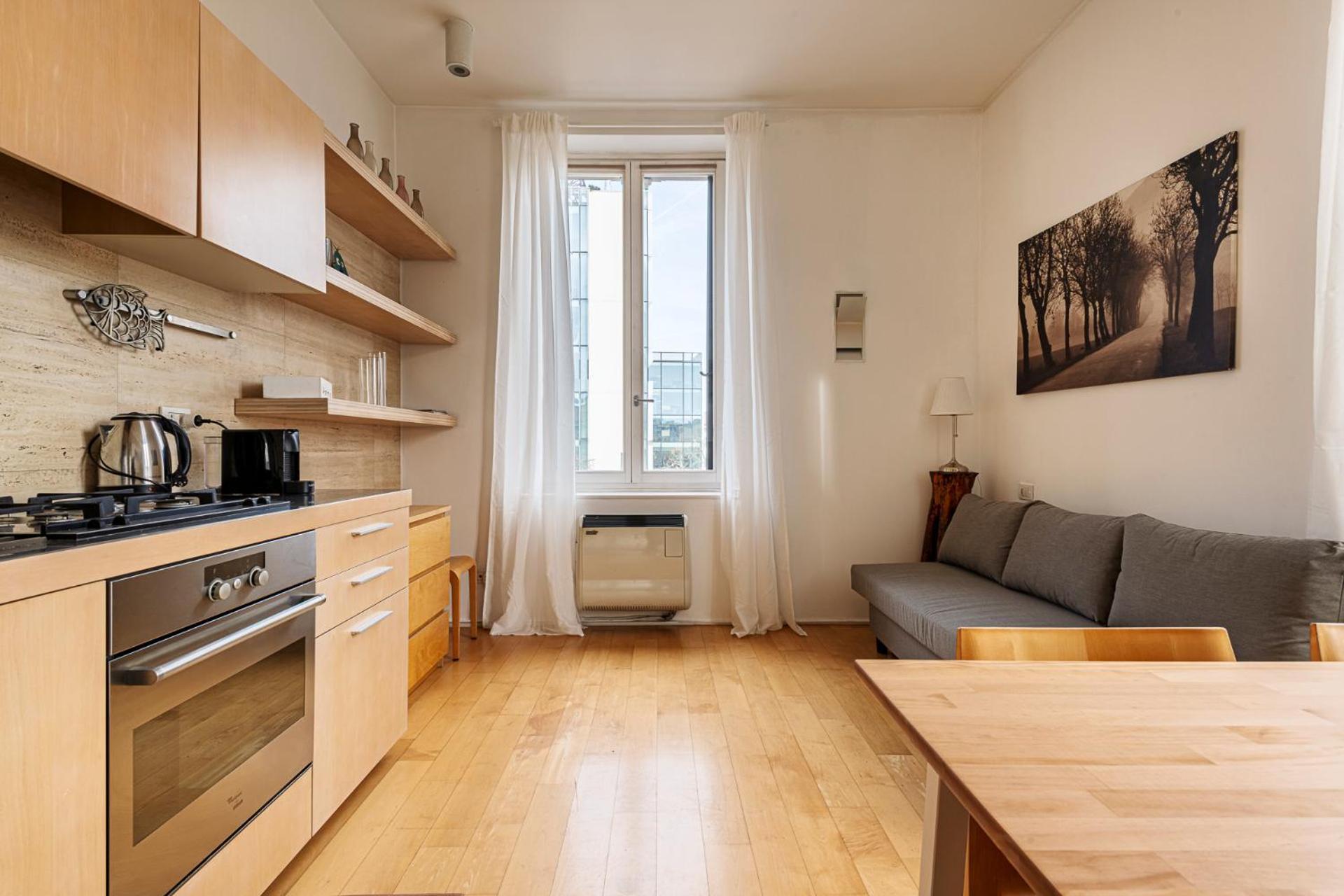 One Bedroom Apartment In Brera Милан Экстерьер фото