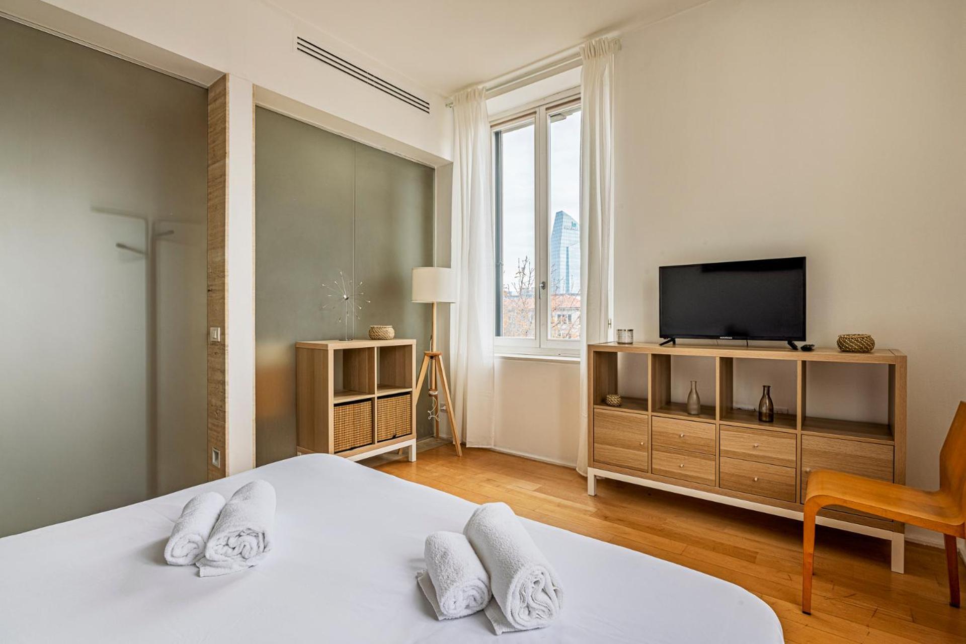 One Bedroom Apartment In Brera Милан Экстерьер фото
